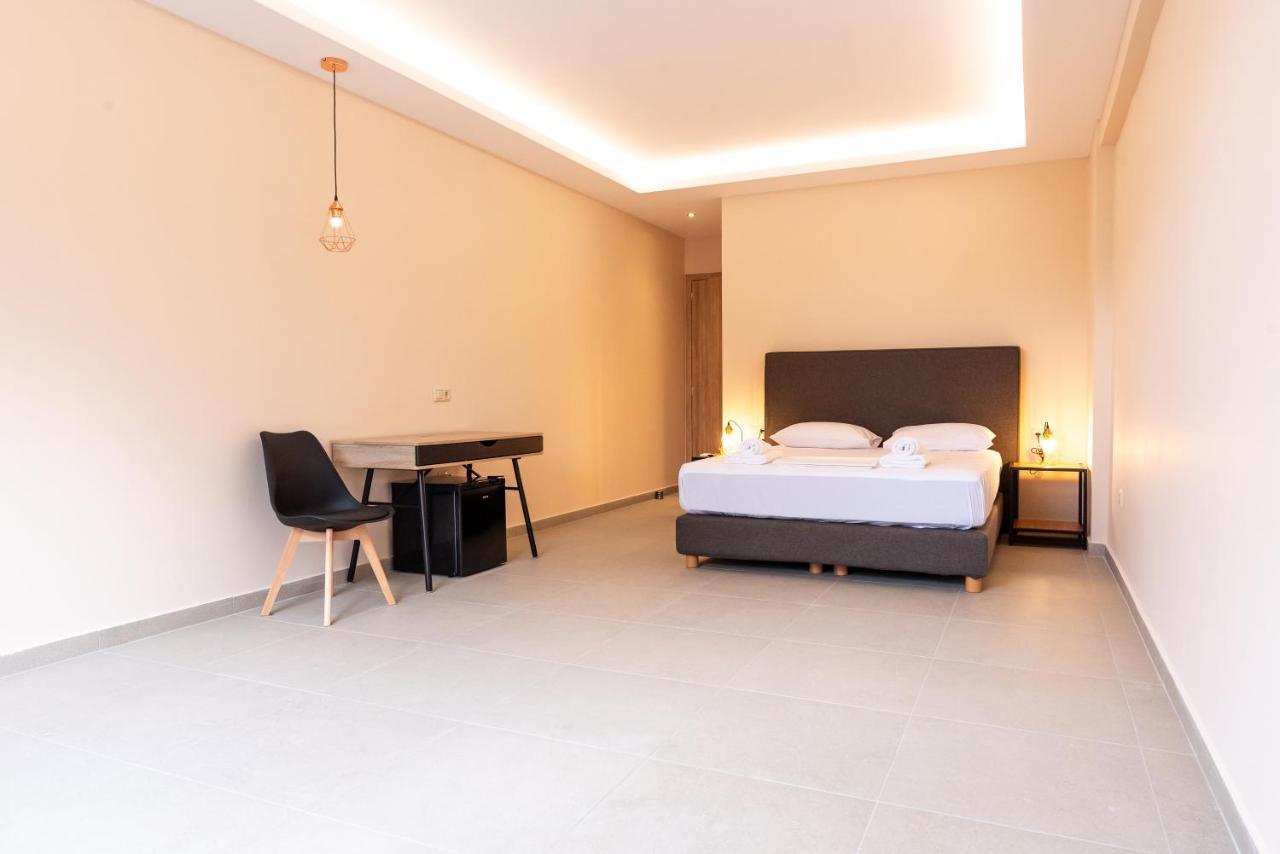 Mini Suites Near Athen'S Airport Free Shuttle From And To Athen'S Airport Спата Экстерьер фото